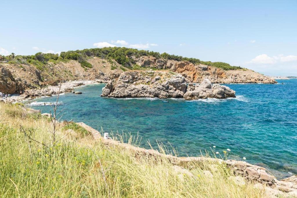 Apartamento Cala Montgo L' Escala Екстериор снимка