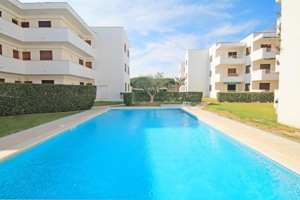 Apartamento Cala Montgo L' Escala Екстериор снимка